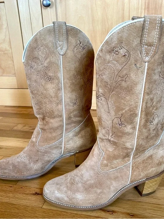 Vintage 70's Women's 11 Wolverine Boho Flower Design Suede Leather Cowboy Boots - Picture 3 of 16